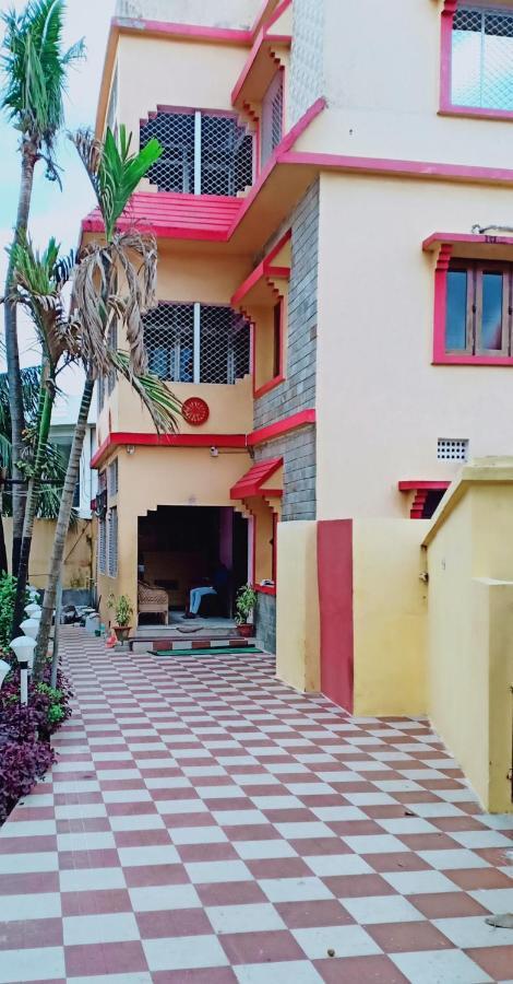 Hotel Gunjan Puri Exterior photo